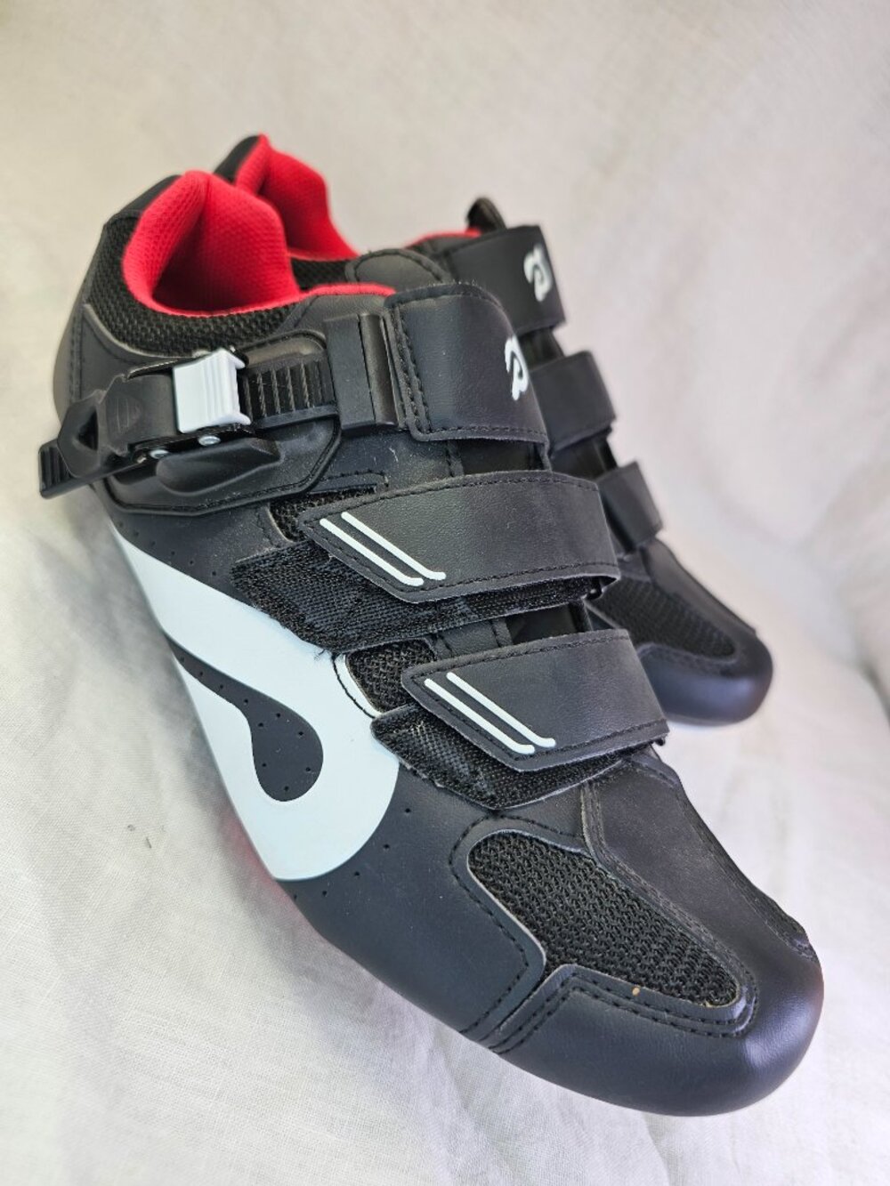 Peloton Indoor Cycling Spin Shoes EU41 US10 w 3-Bolt Look Delta Red Cleats